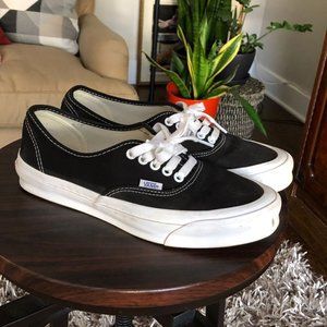 VANS Black OG Authentic LX Sneakers U.S 8.5 ladies size 10